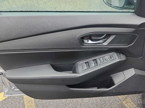 Used 2023 Honda Accord EX image 12