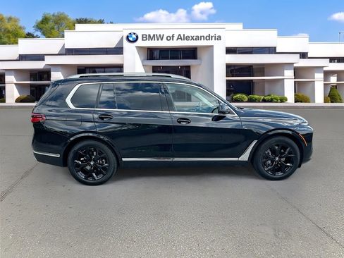 Used 2026 BMW X7 xDrive40i AWD/4WD image 8