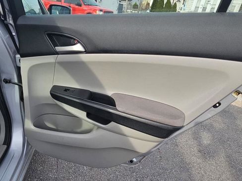 Used 2011 Honda Accord LX image 24