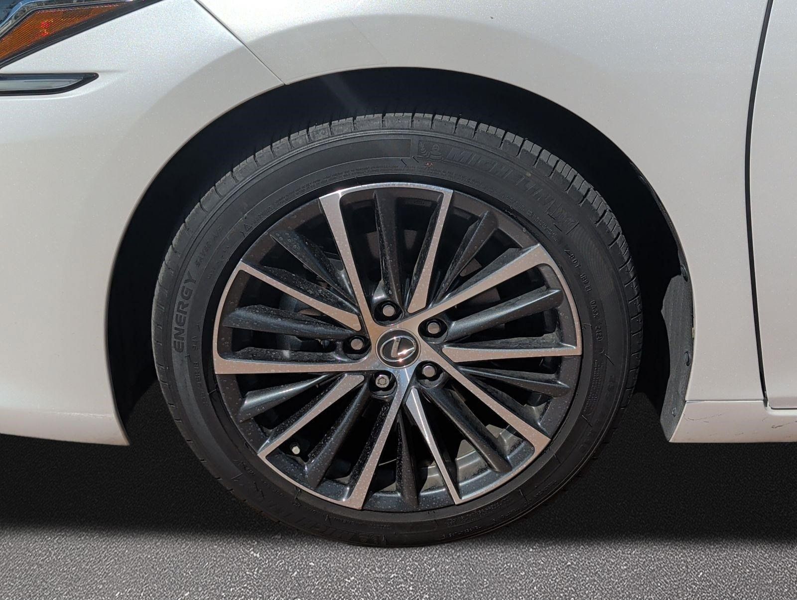 Certified 2025 Lexus ES 350 w/ Premium Package FWD image 7