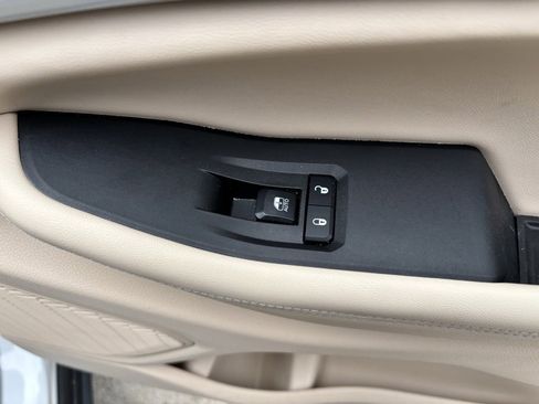 Used 2024 Jeep Grand Cherokee Limited image 33