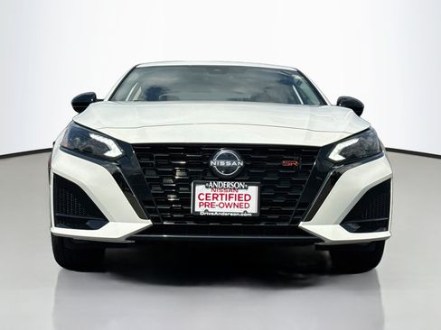 Used 2024 Nissan Altima 2.5 SR w/ SR Premium Package FWD image 2