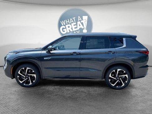 New 2025 Mitsubishi Outlander SEL image 4