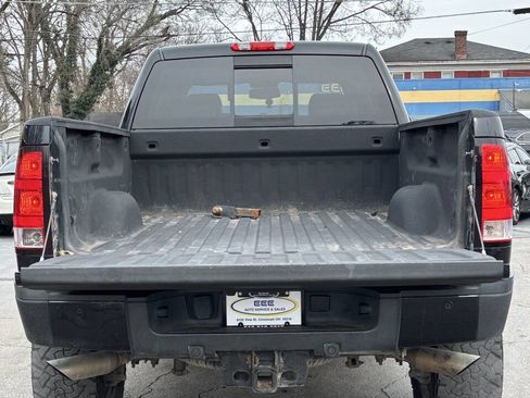 Used 2011 GMC Sierra 2500 Denali w/ Snow Plow Prep Package image 9