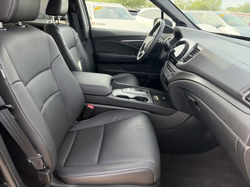 Certified 2024 Honda Passport EX-L image 14