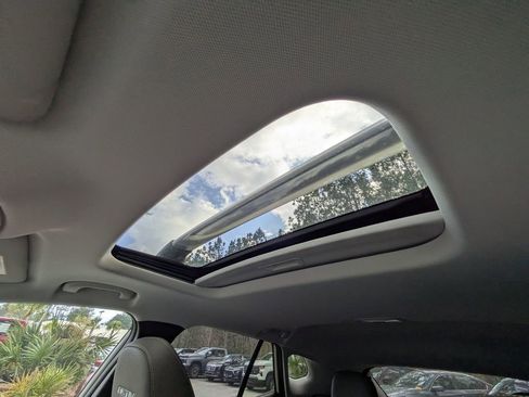 New 2026 Chevrolet Trax ACTIV w/ Sunroof Package image 21