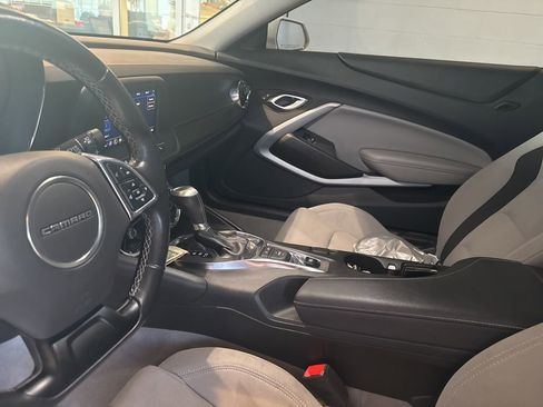 Used 2023 Chevrolet Camaro LT RWD image 9