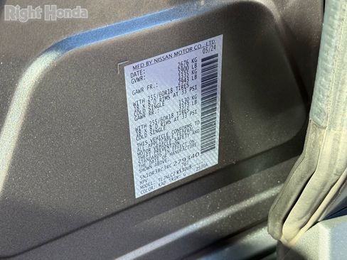 Used 2024 Nissan Pathfinder SV image 35