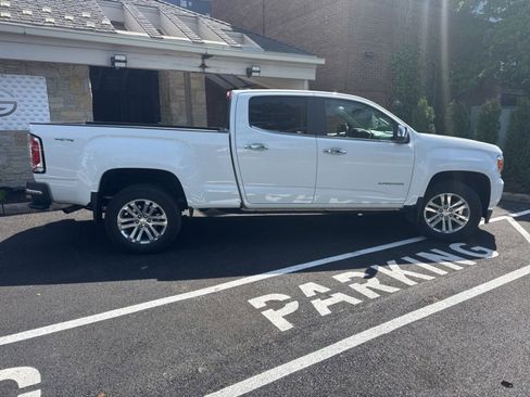 Used 2019 GMC Canyon SLT w/ Driver Alert Package AWD/4WD image 5