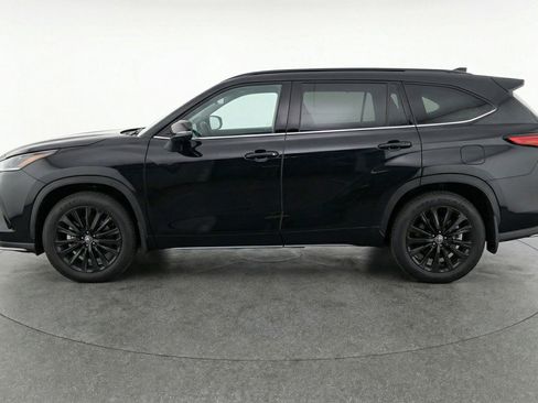 Used 2025 Toyota Highlander XSE image 5