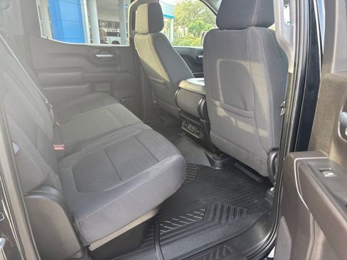 Used 2021 Chevrolet Silverado 1500 LT image 15