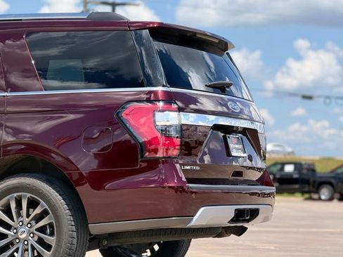 Used 2021 Ford Expedition Limited AWD/4WD image 9