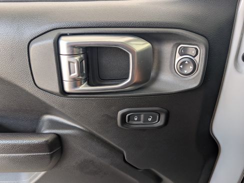 Used 2023 Jeep Wrangler Unlimited w/ 8.4" Radio Group AWD/4WD image 15