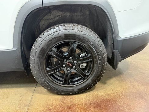 Used 2023 GMC Acadia AT4 image 96