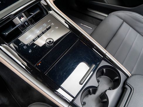 Certified 2024 Porsche Panamera 4 AWD/4WD image 27
