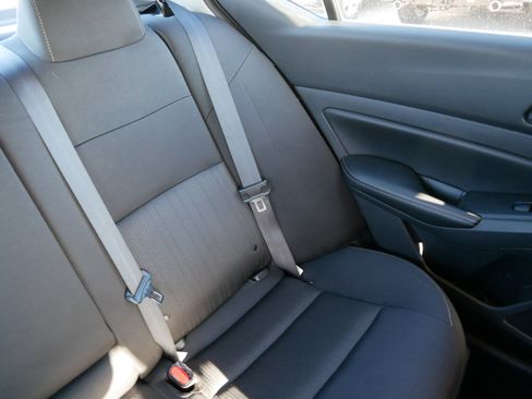 Used 2024 Nissan Altima 2.5 SV image 19