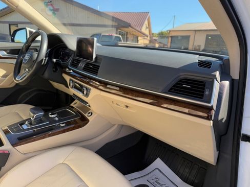 Used 2018 Audi Q5 2.0T Premium w/ Premium Plus Package image 12