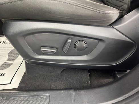 Used 2020 Ford Explorer XLT RWD image 29