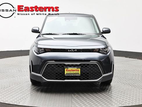 Used 2025 Kia Soul LX w/ LX Technology Package FWD image 2