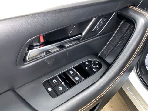 Certified 2025 MAZDA CX-90 3.3 Turbo S w/ Premium Package image 12