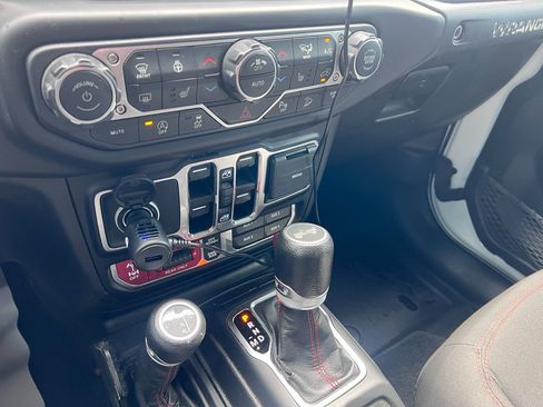 Used 2021 Jeep Wrangler Unlimited Rubicon AWD/4WD image 21