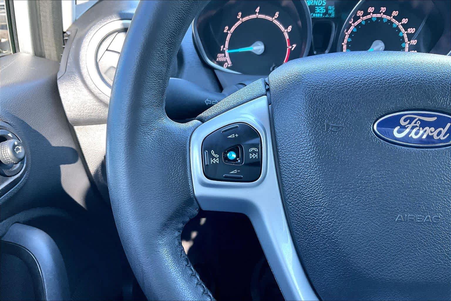 Used 2015 Ford Fiesta SE FWD image 23