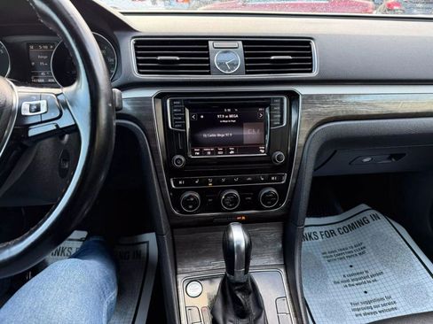 Used 2017 Volkswagen Passat 1.8T SE image 43