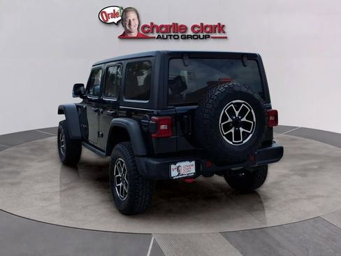 Used 2025 Jeep Wrangler Unlimited Rubicon AWD/4WD image 3