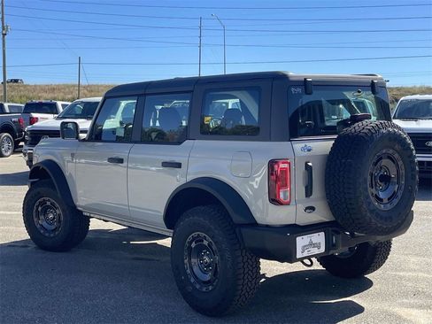 New 2025 Ford Bronco Base w/ Sasquatch Package image 5