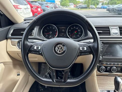 Used 2017 Volkswagen Passat 1.8T SE w/ SE Lighting Package FWD image 13