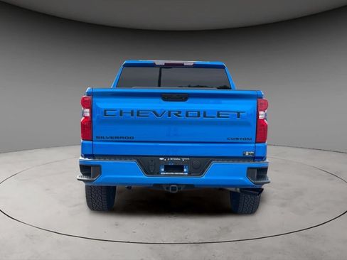 Used 2025 Chevrolet Silverado 1500 Custom w/ Turbomax Blackout Package RWD image 5