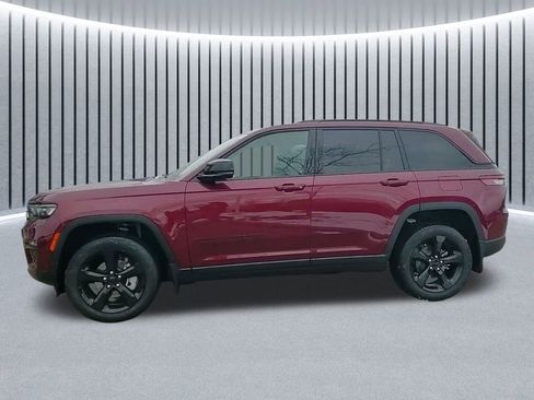 New 2025 Jeep Grand Cherokee Limited w/ Luxury Tech Group II image 15