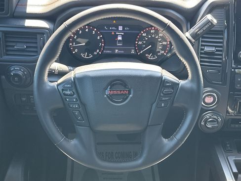 Used 2021 Nissan Titan PRO-4X w/ Pro-4x Convenience Package AWD/4WD image 25