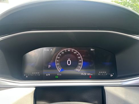 New 2026 Volkswagen Taos SE AWD/4WD image 13