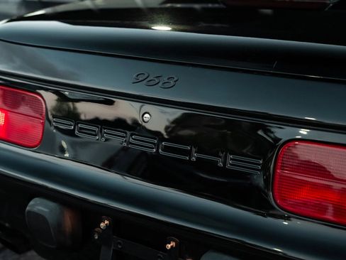 Used 1995 Porsche 968 Cabriolet RWD image 17