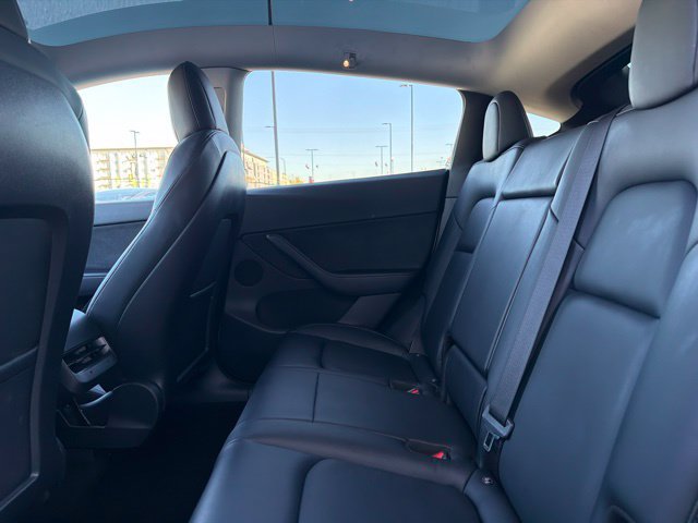 Used 2022 Tesla Model Y Long Range AWD/4WD image 20