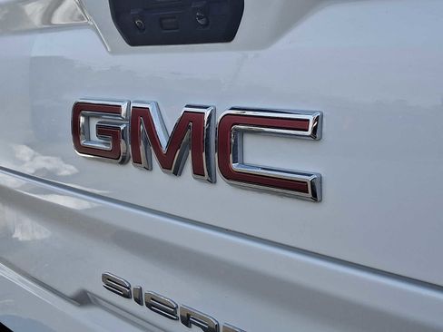 Used 2022 GMC Sierra 1500 SLT w/ SLT Premium Plus Package image 35