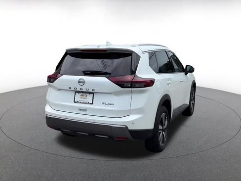 Used 2026 Nissan Rogue SL AWD/4WD image 11