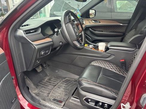 Used 2022 Jeep Grand Cherokee Summit image 11