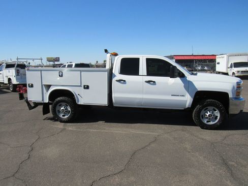 Used 2019 Chevrolet Silverado 2500 W/T AWD/4WD image 5