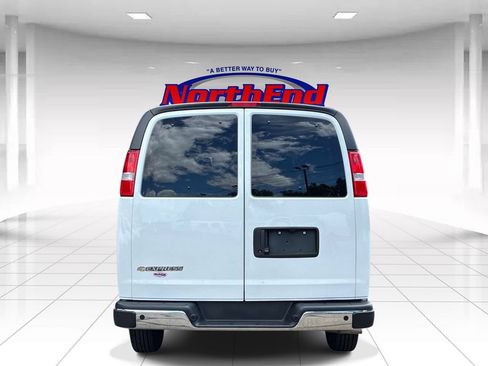 Used 2025 Chevrolet Express 3500 LT w/ LT Preferred Equipment Group RWD image 6