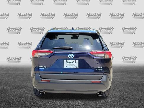 Used 2019 Toyota RAV4 XLE w/ Carpet Mat Package AWD/4WD image 8