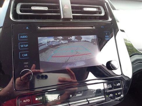 Used 2016 Toyota Prius Two FWD image 16