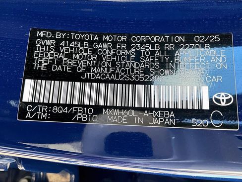 Used 2025 Toyota Prius LE image 31