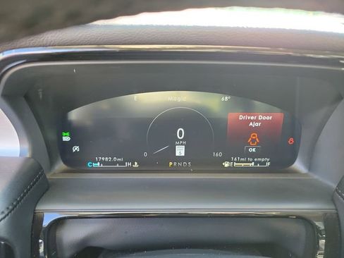 Used 2023 Lincoln Nautilus Standard w/ Premium Package image 16