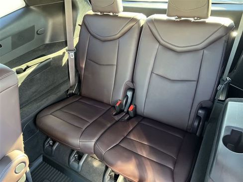 Certified 2024 Cadillac XT6 Premium Luxury w/ LPO, Floor Liner Package AWD/4WD image 25