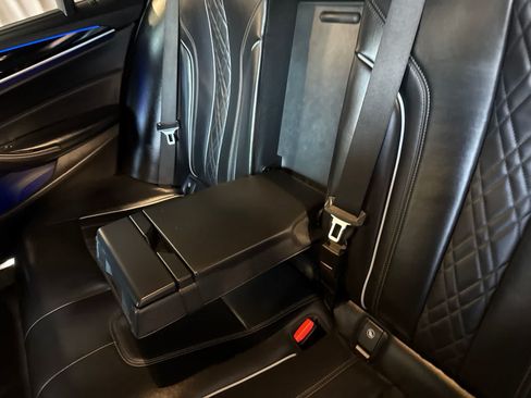 Used 2019 BMW M550i xDrive AWD/4WD image 19