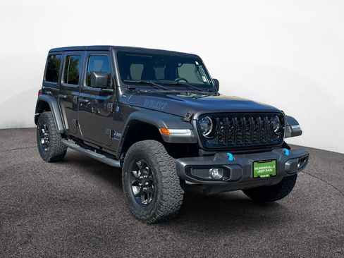 Used 2024 Jeep Wrangler Unlimited AWD/4WD image 7