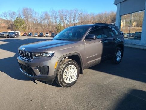 New 2025 Jeep Grand Cherokee Laredo X w/ Luxury Tech Group I image 1