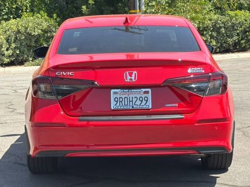 Certified 2025 Honda Civic Sport Touring image 5